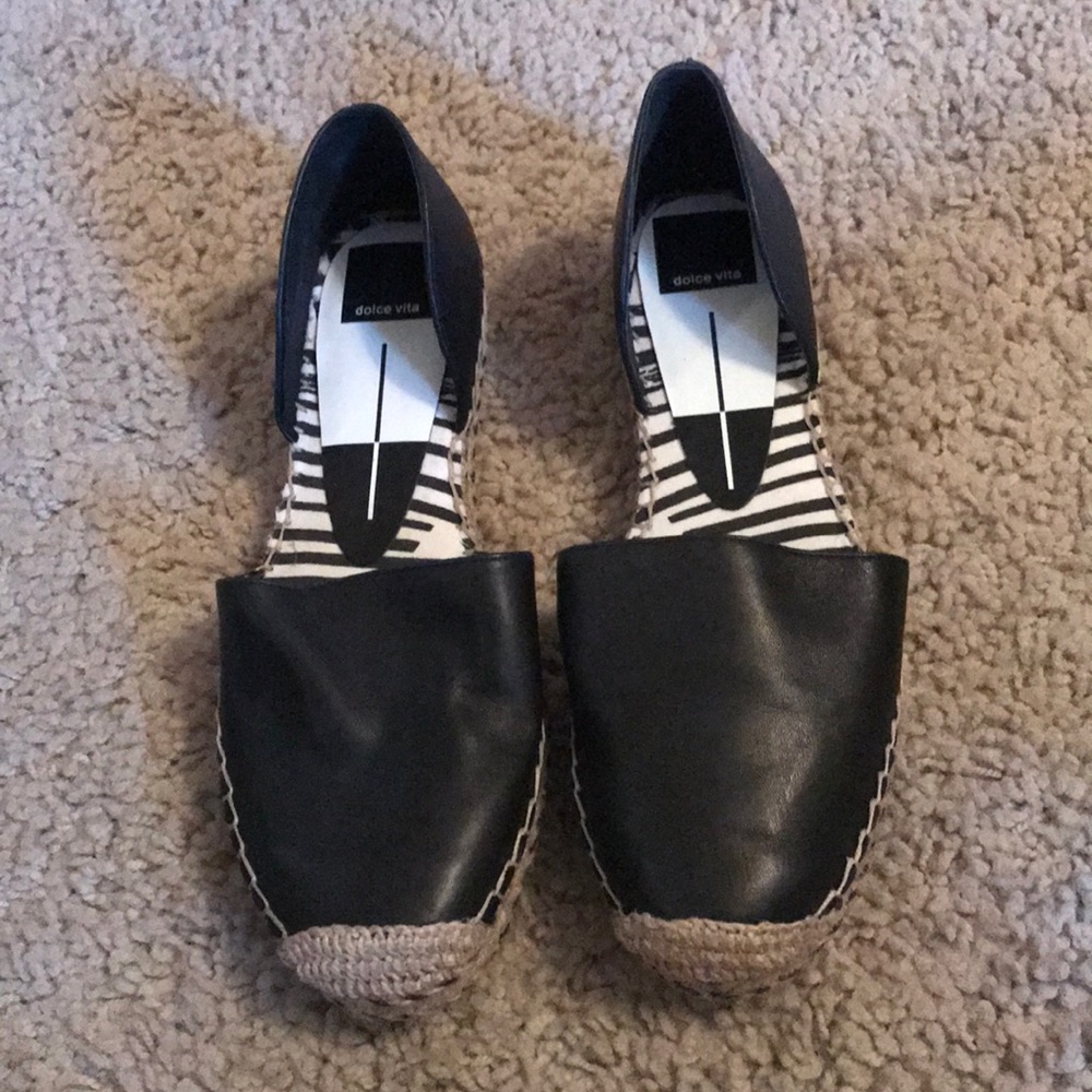 Flat summer shoes